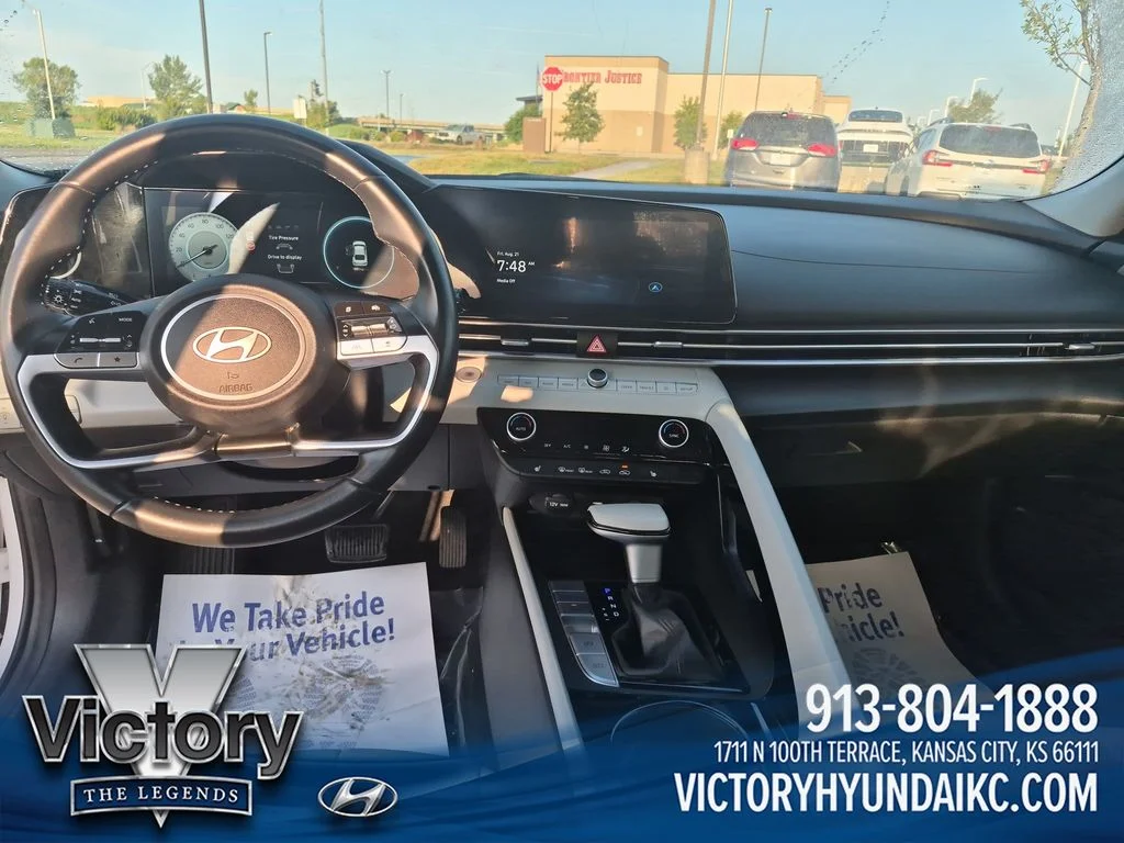 Used 2024 White Hyundai Limited image 12