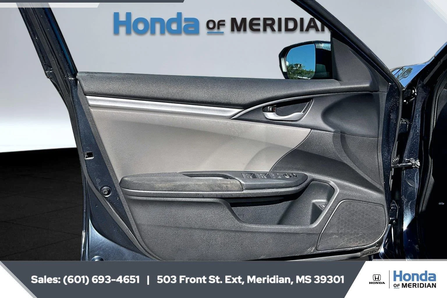 Used 2017  Honda LX image 17