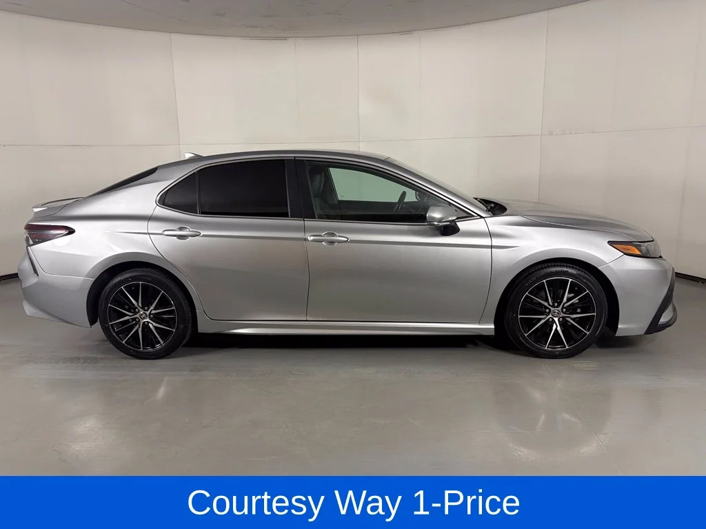 Used 2022 Silver Toyota SE image 12