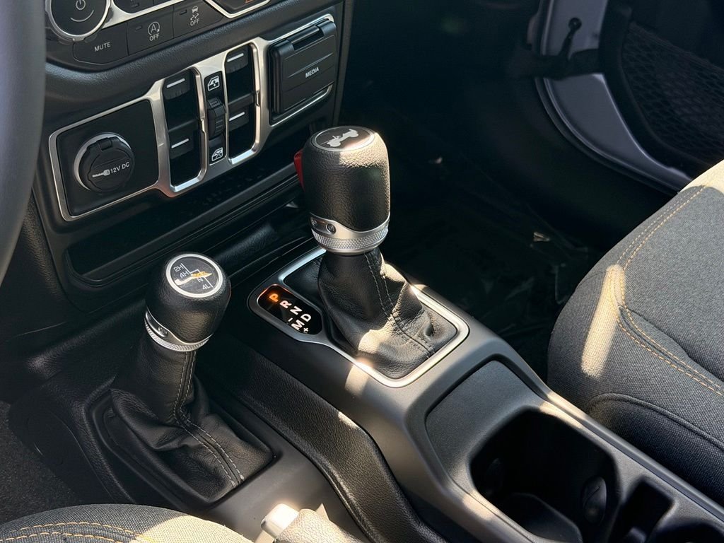 Used 2024 Silver Jeep Sahara image 21