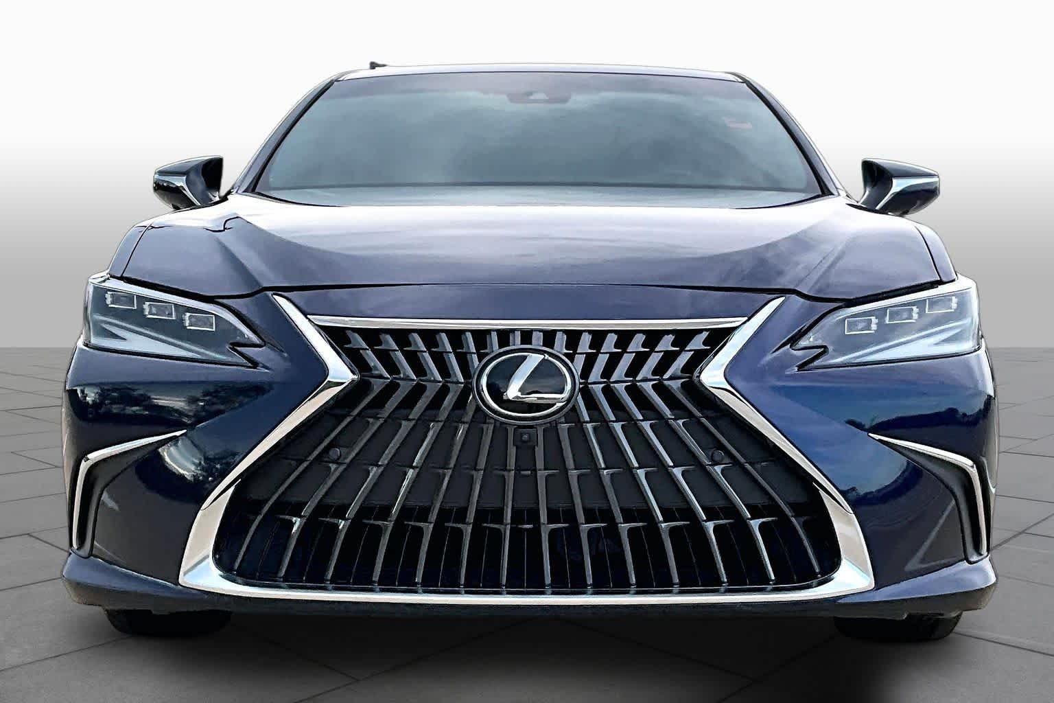 Used 2023 Nightfall Mica Lexus Ultra Luxury image 4