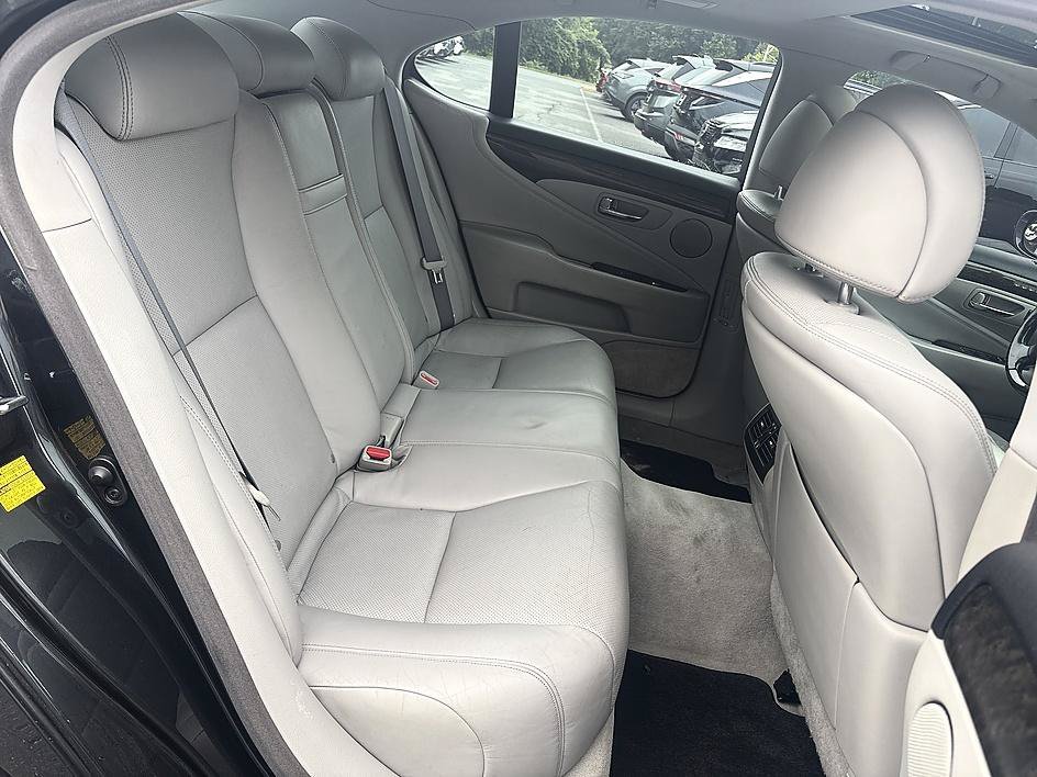Used 2011 Smoky Granite Mica Lexus 460 image 20