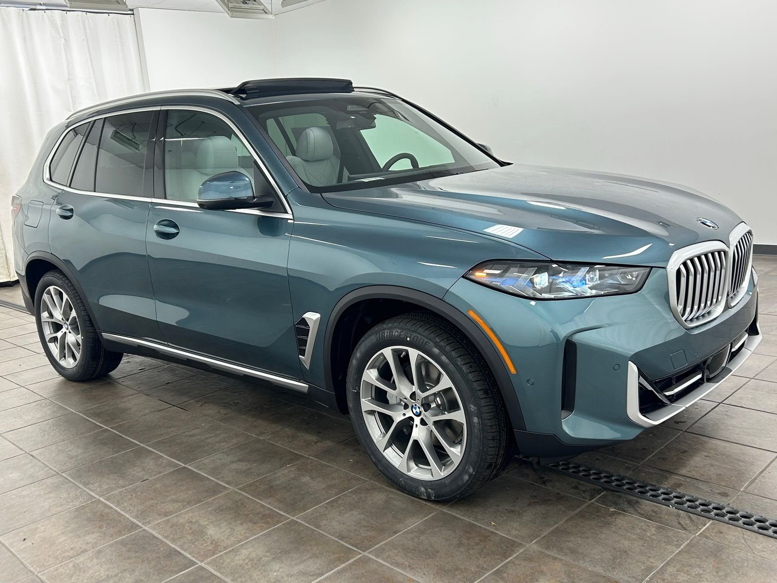 New 2026 Blue Ridge Mountain Metallic BMW xDrive40i image 6