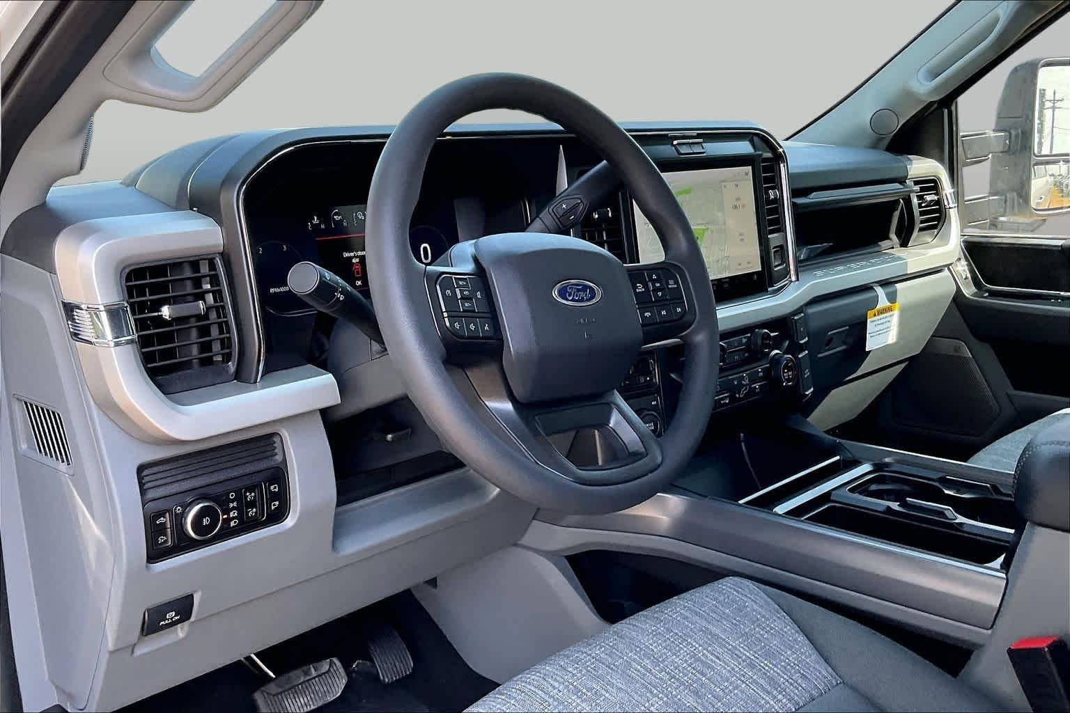 New 2026 Oxford White Ford F-250® XLT image 6