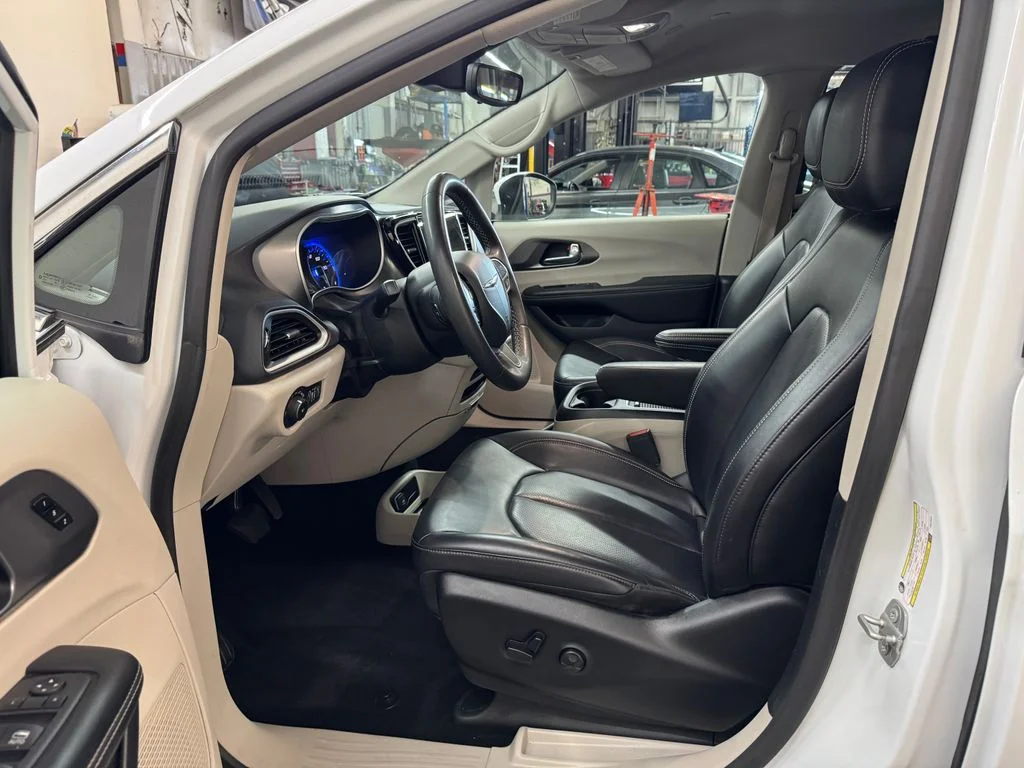 Used 2023 White Chrysler Touring L image 14