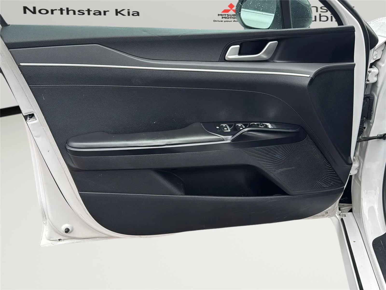 Used 2021 Glacial White Pearl Kia GT-Line image 25