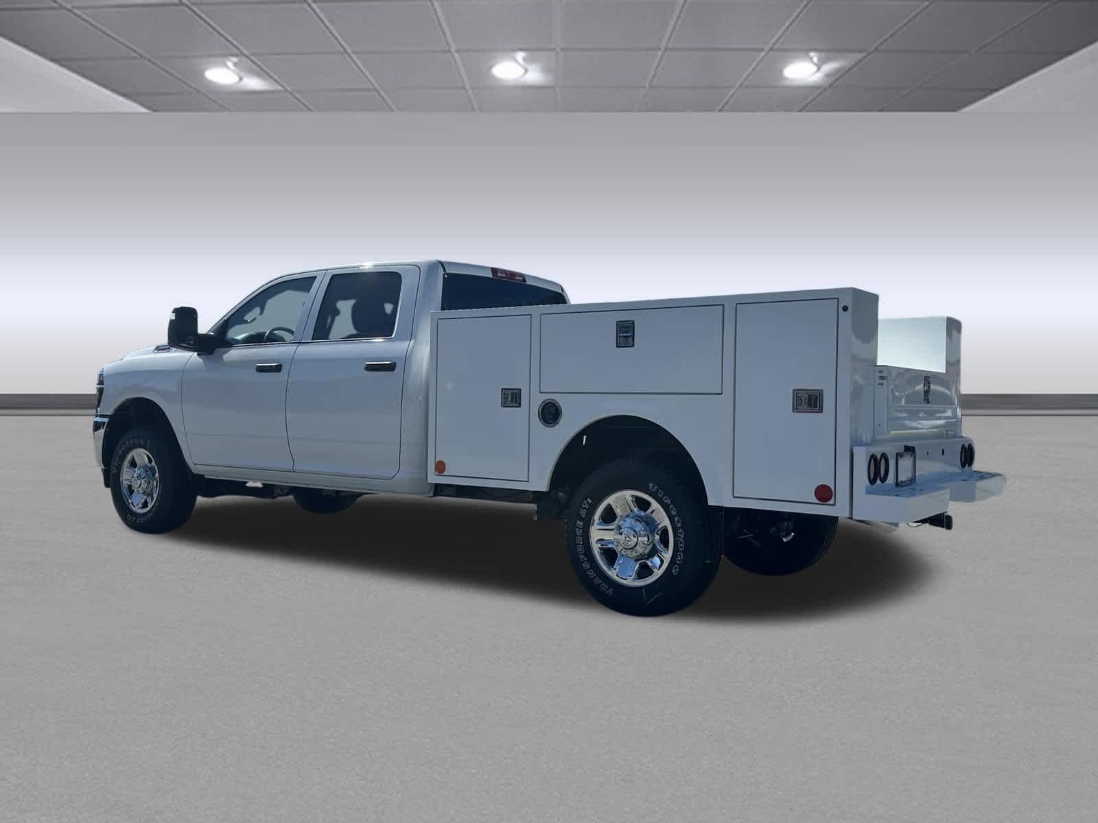 New 2026 Bright White Clear-Coat Exterior Paint RAM Tradesman image 3