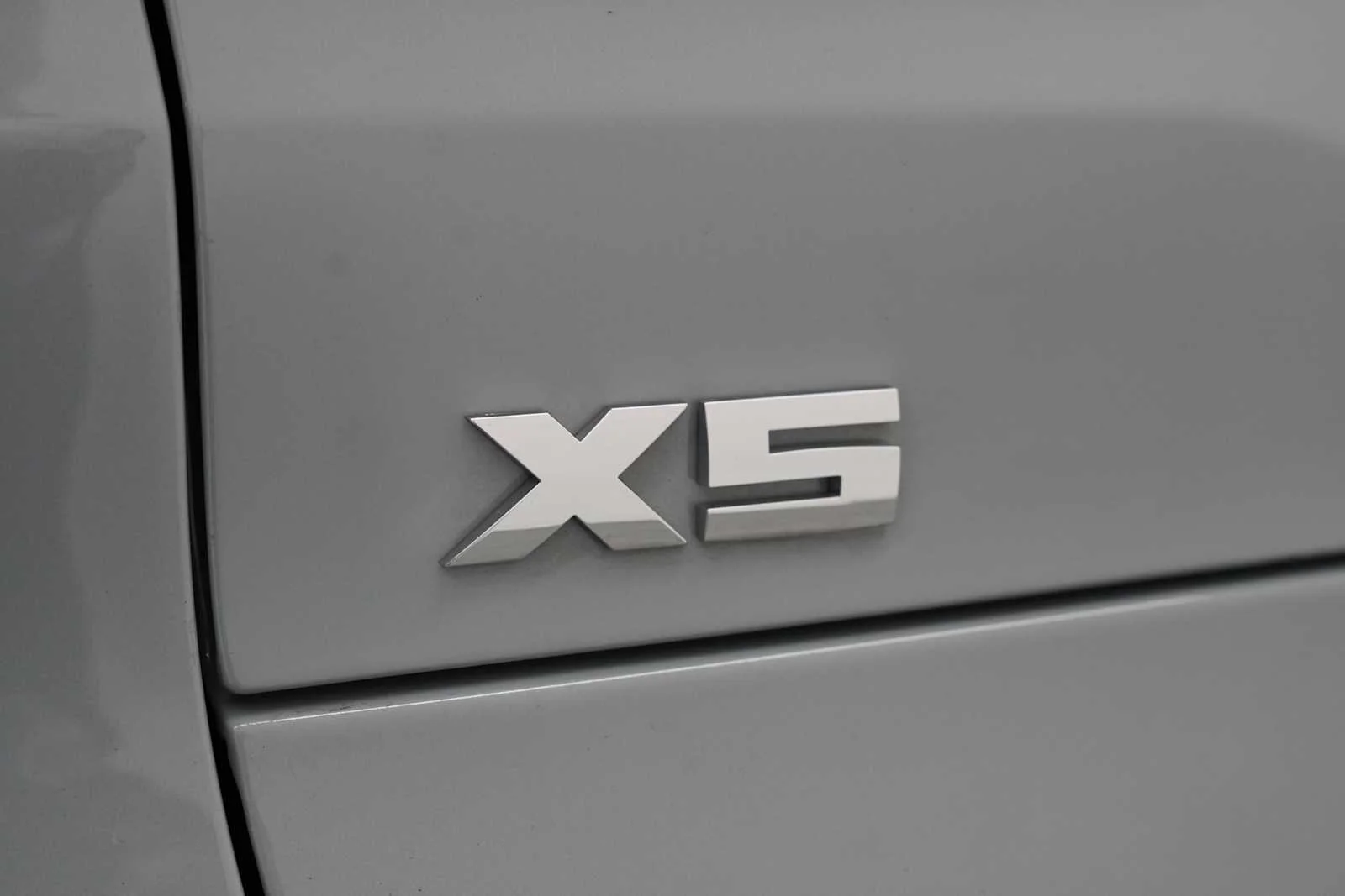 Certified Used 2024 Brooklyn Grey Metallic BMW M60i image 9