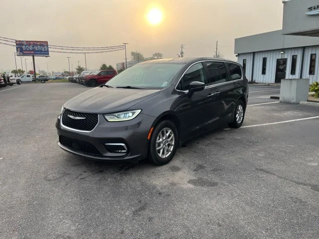 Used 2023 Gray Chrysler Touring L image 37
