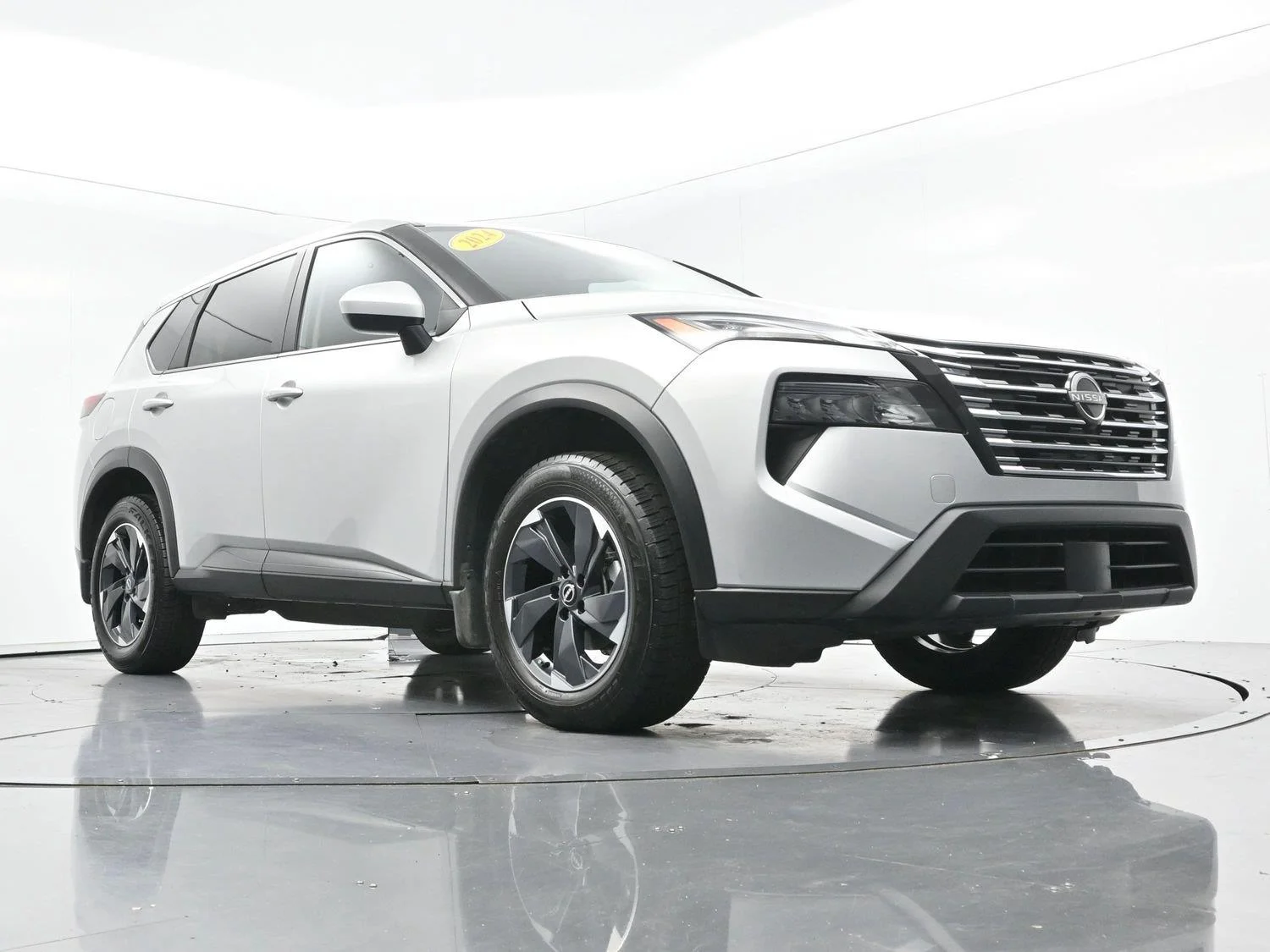 Used 2024 Silver Nissan SV image 42