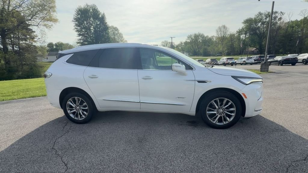 Used 2023 White Buick Avenir image 9