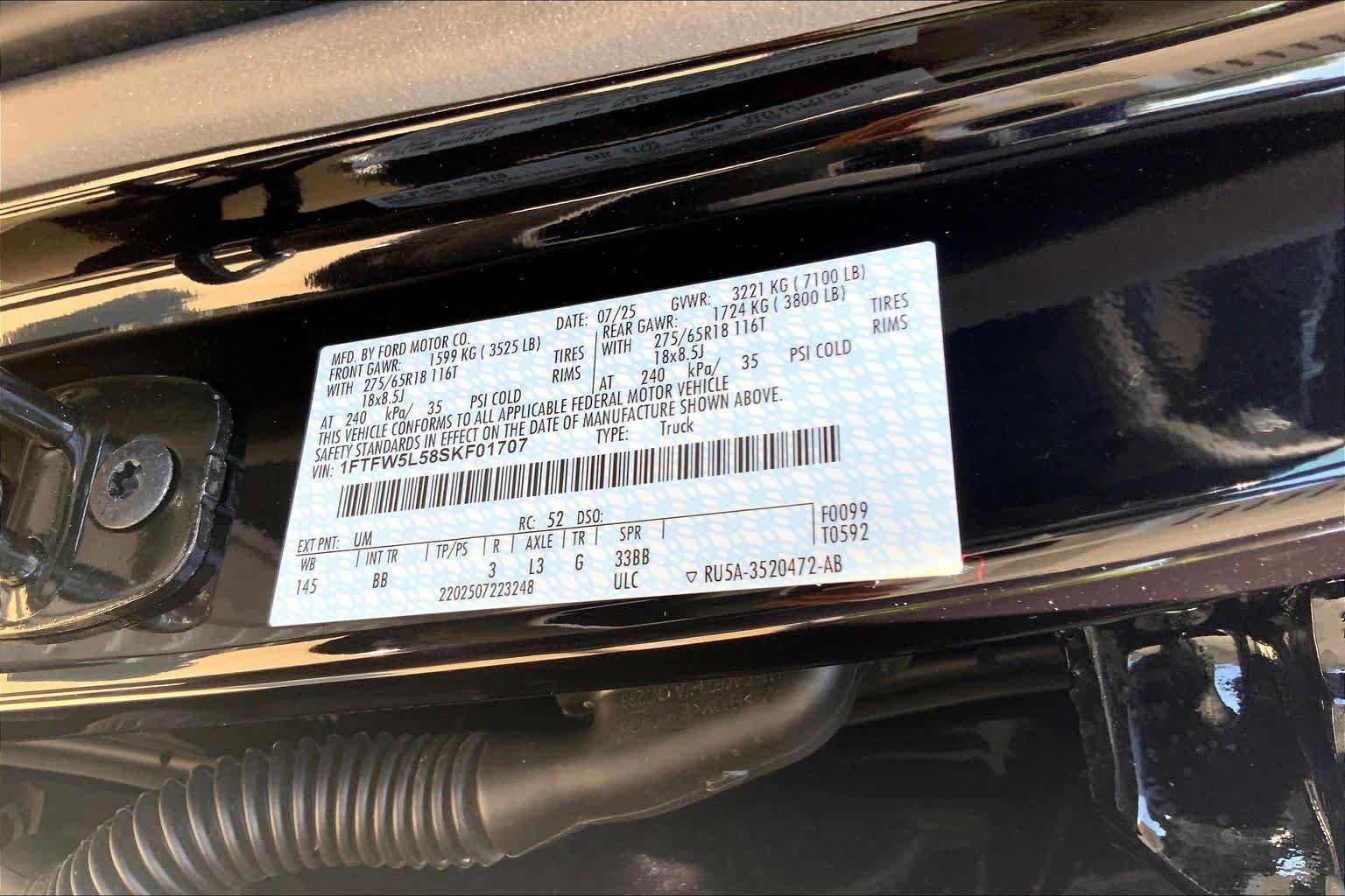 Used 2025 Agate Black Metallic Ford LARIAT image 66