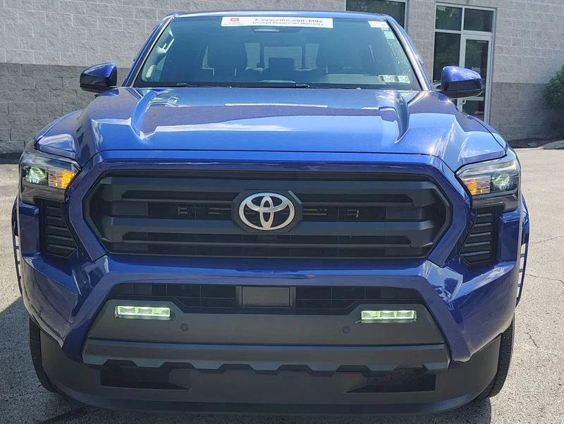 Used 2024 Blue Toyota SR5 image 3