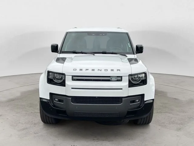 Used 2024 White Land Rover Outbound image 8