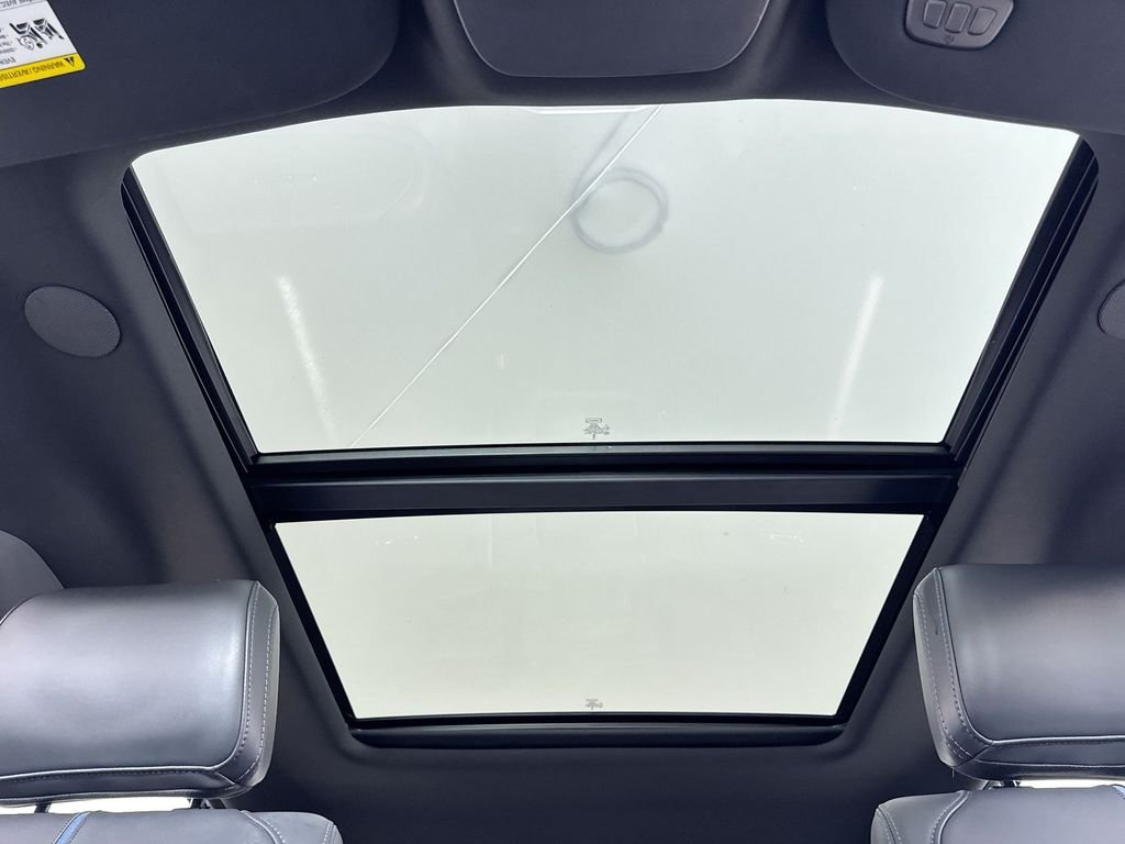 Used 2025 White Ford Platinum image 22