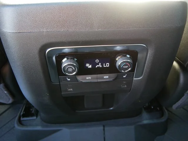 2026 Chevrolet Suburban High Country - Photo 8