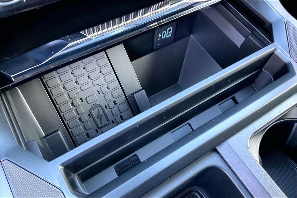 New 2026 Ford Super Duty F-250 Lariat 4D Crew Cab