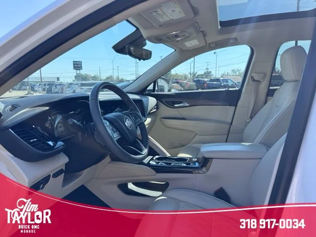 Used 2022 White Buick Avenir image 37