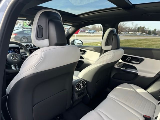 Used 2026 Cirrus Silver Metallic Mercedes-Benz GLC 300 image 18