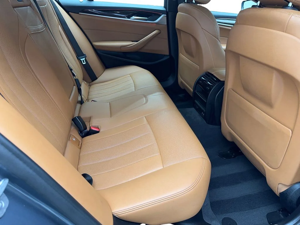 Used 2022 Blue BMW 530i xDrive image 39