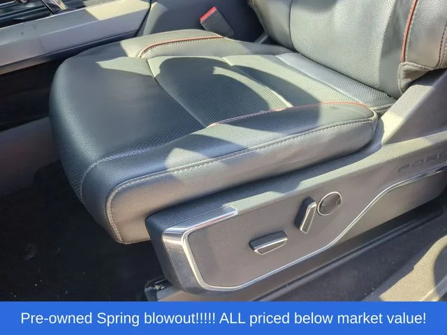 Used 2022 White Ford Lariat image 25