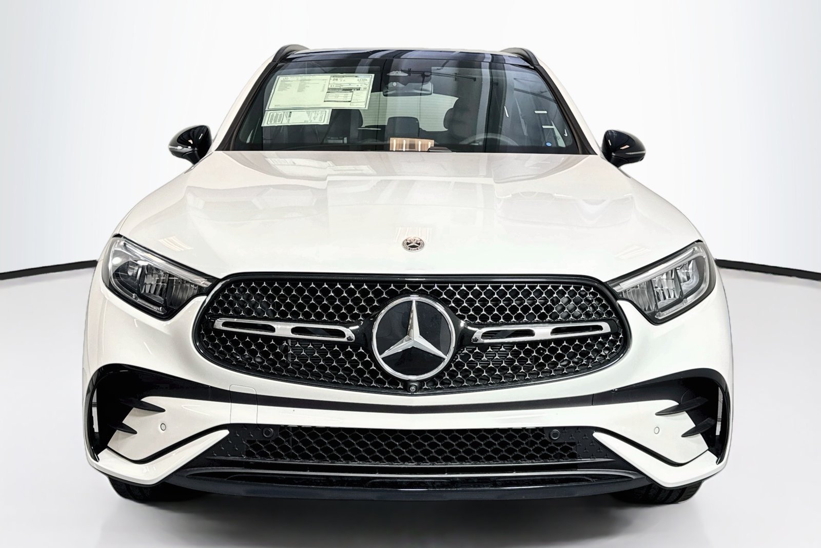 New 2026 Polar White Mercedes-Benz GLC 300 image 2