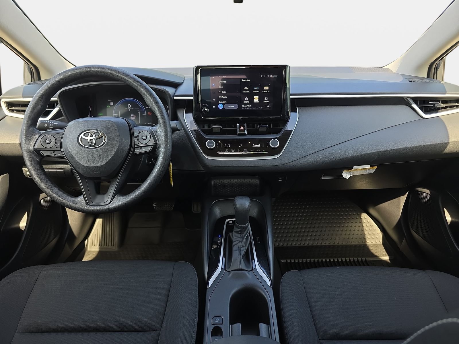 2026 Toyota Corolla LE - Photo 9