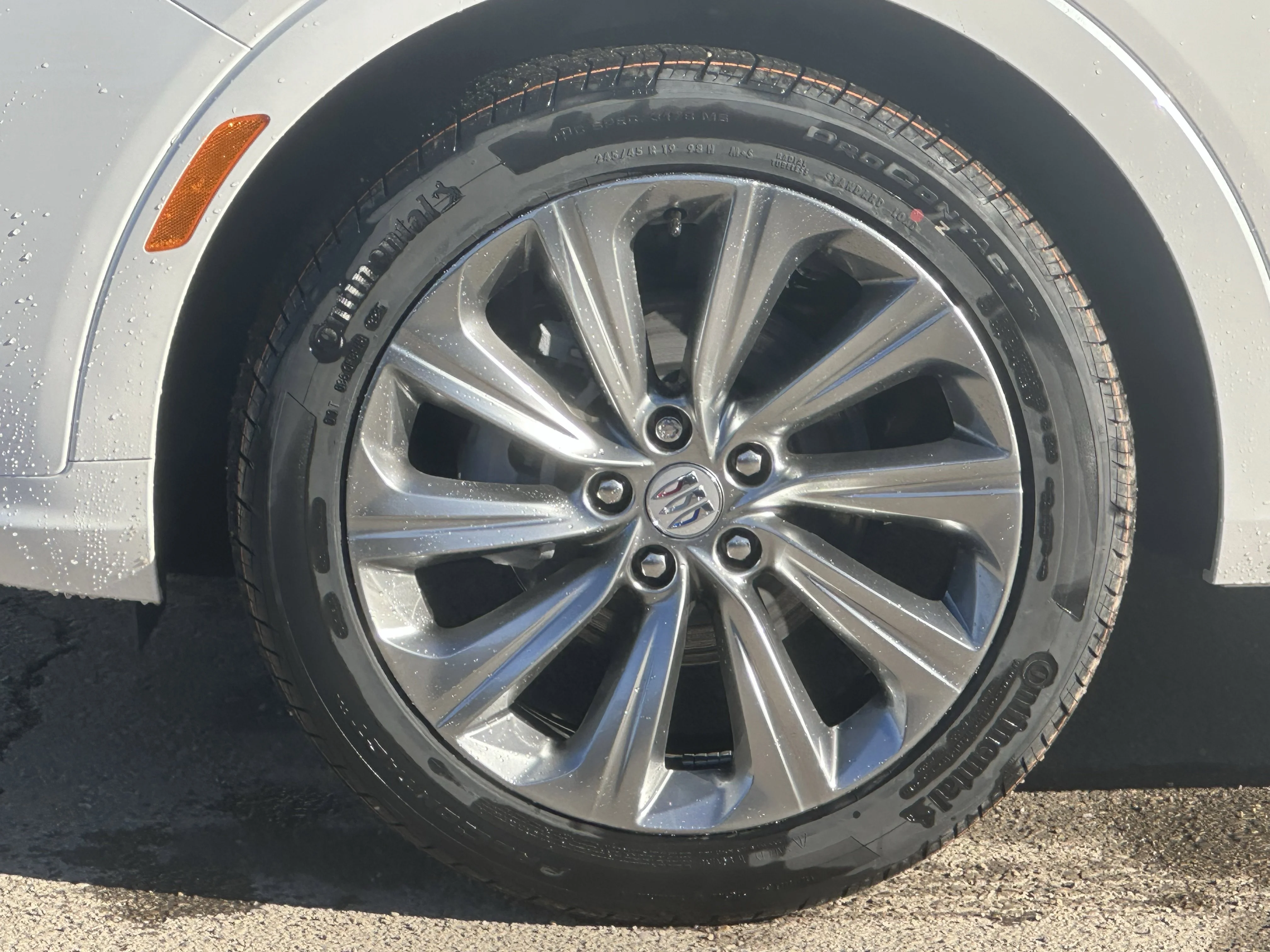 New 2026 White Frost Tricoat Buick Avenir image 6