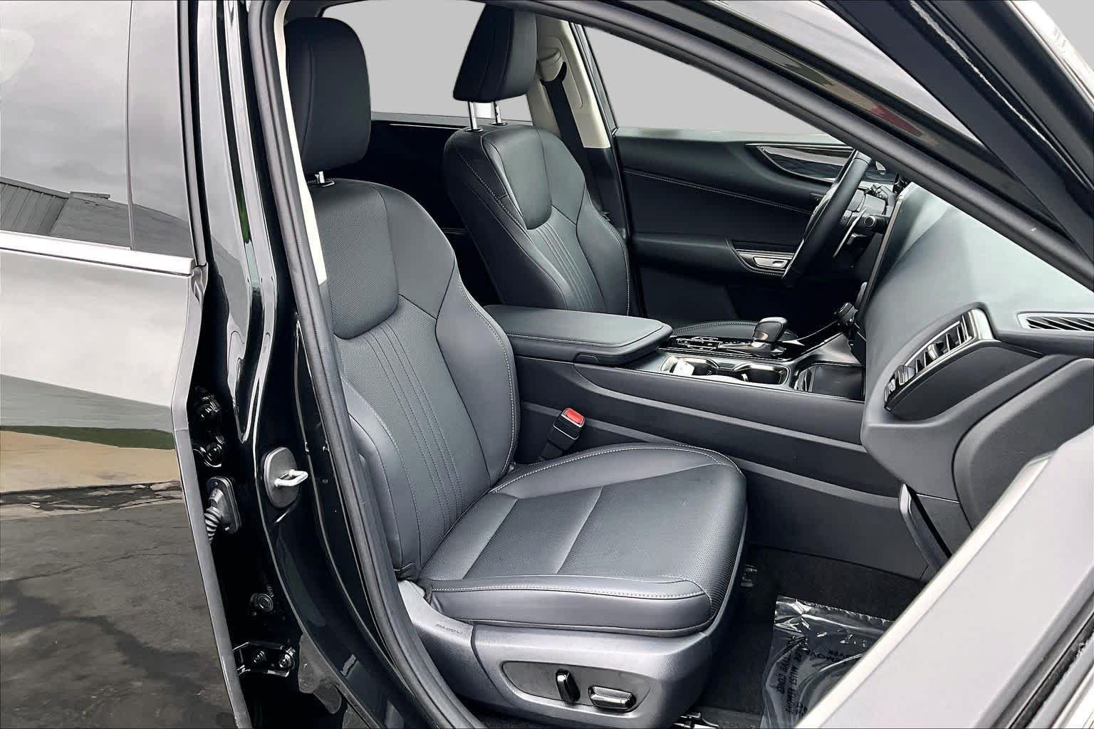 2026 Lexus NX Hybrid 350h - Photo 8