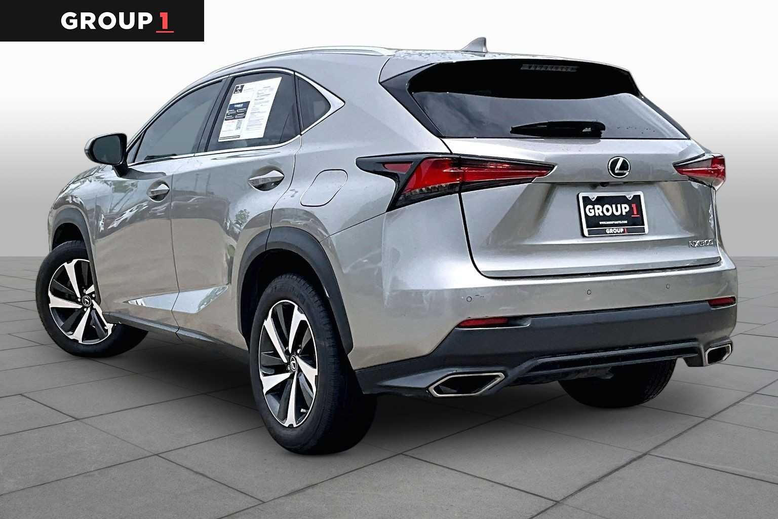 Used 2021 Atomic Silver Lexus  image 10