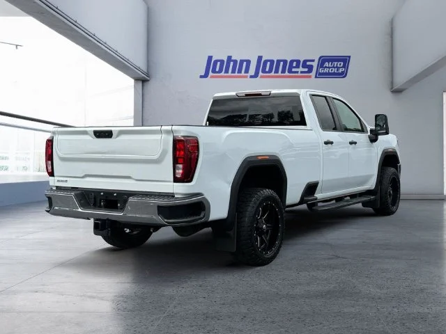 Used 2021 White GMC Base image 6