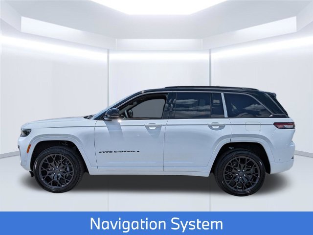 New 2026 Bright White Clear-Coat Exterior Paint Jeep Summit image 2