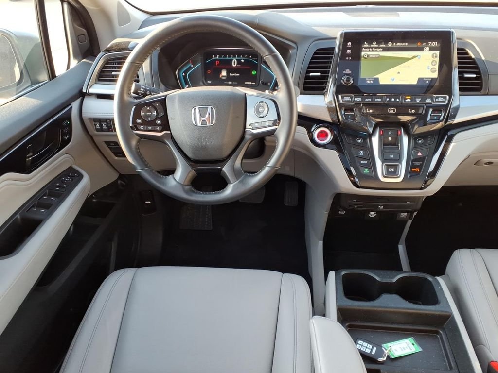 2024 Honda Odyssey Touring - Photo 3
