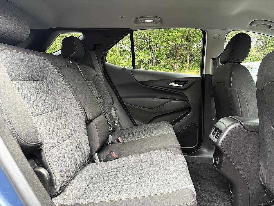 Used 2024 Lakeshore Blue Metallic Chevrolet LT image 13