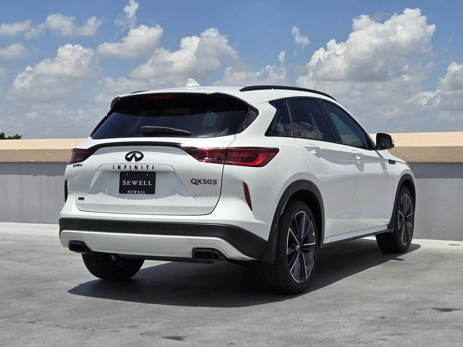Certified Used 2025 Radiant White INFINITI SPORT image 4