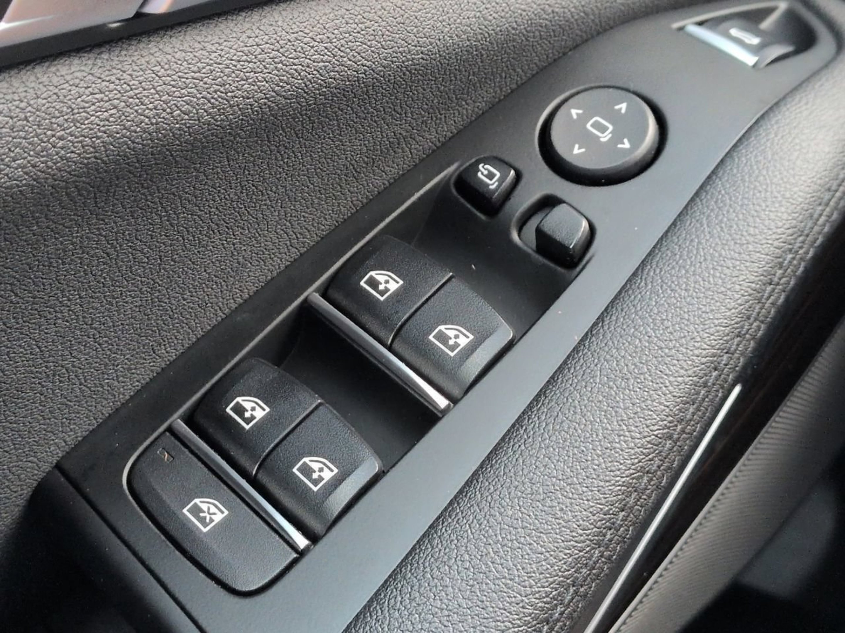 Used 2021 Phytonic Blue Metallic BMW sDrive40i image 25