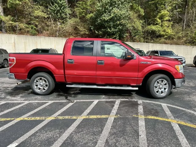 Used 2010 Red Candy Metallic Tinted Clearcoat Ford XLT image 2