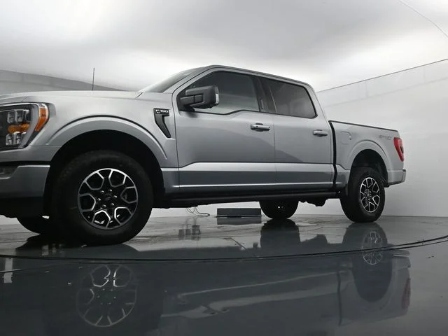 Used 2023 Silver Ford XLT image 32