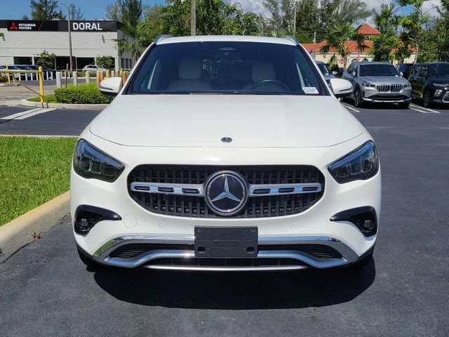 Used 2025 White Mercedes-Benz GLA 250 image 2