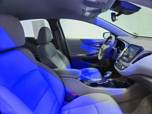 Used 2025 White Chevrolet LT image 21