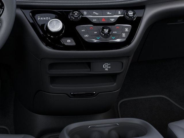 New 2026 Red Hot Pearl-Coat Exterior Paint Chrysler Select image 24