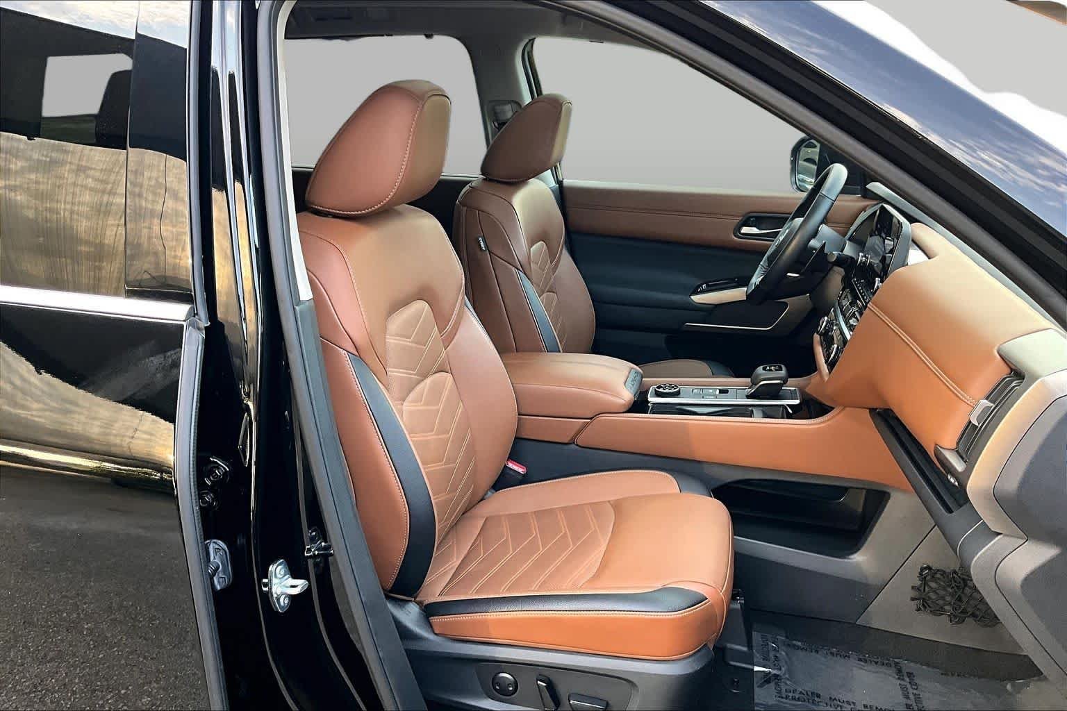 Certified Used 2025 Super Black Nissan Platinum image 9
