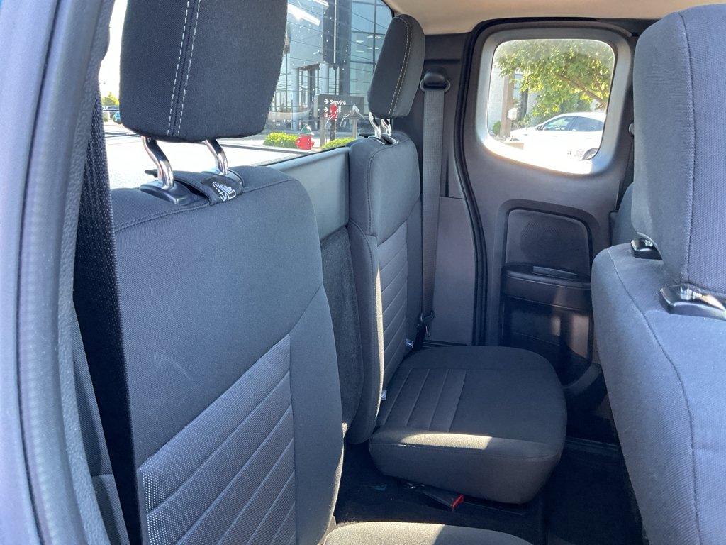 Used 2019 LIGHTNING BLUE Ford XLT image 19