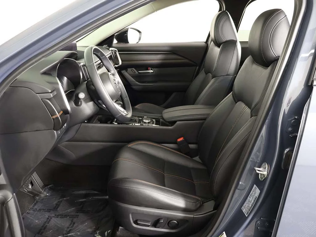 Used 2025 Gray Mazda Premium image 33
