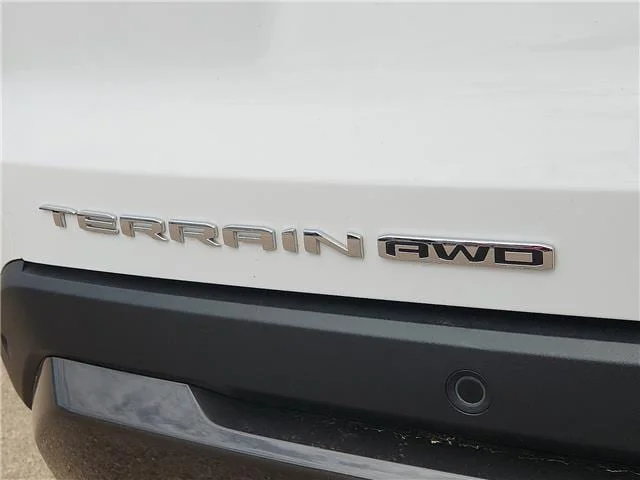 Used 2026 White GMC Elevation All-Wheel Drive image 8