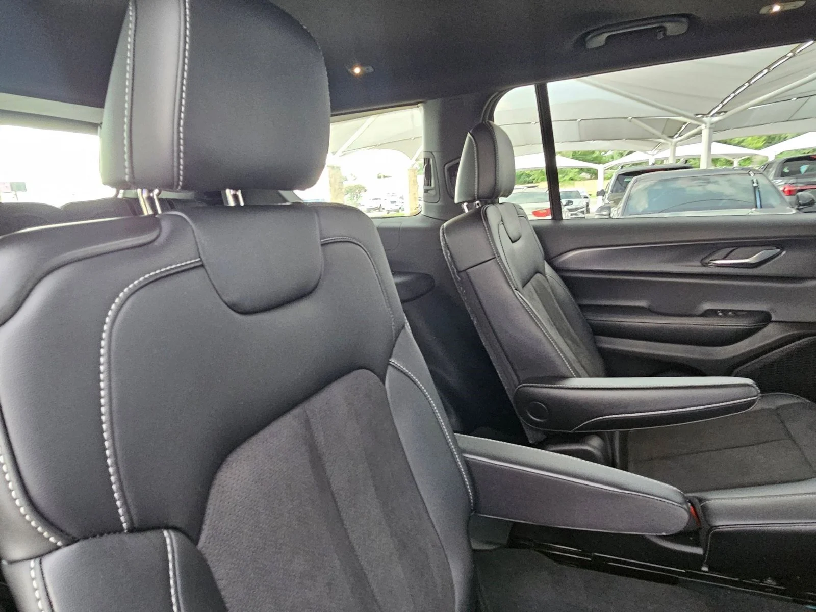 Used 2025 Silver Zynith Jeep Altitude X image 24