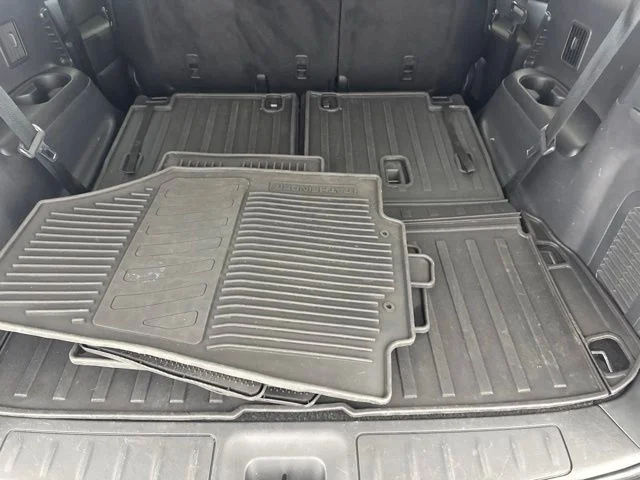 Used 2017 Gray Nissan SL image 26