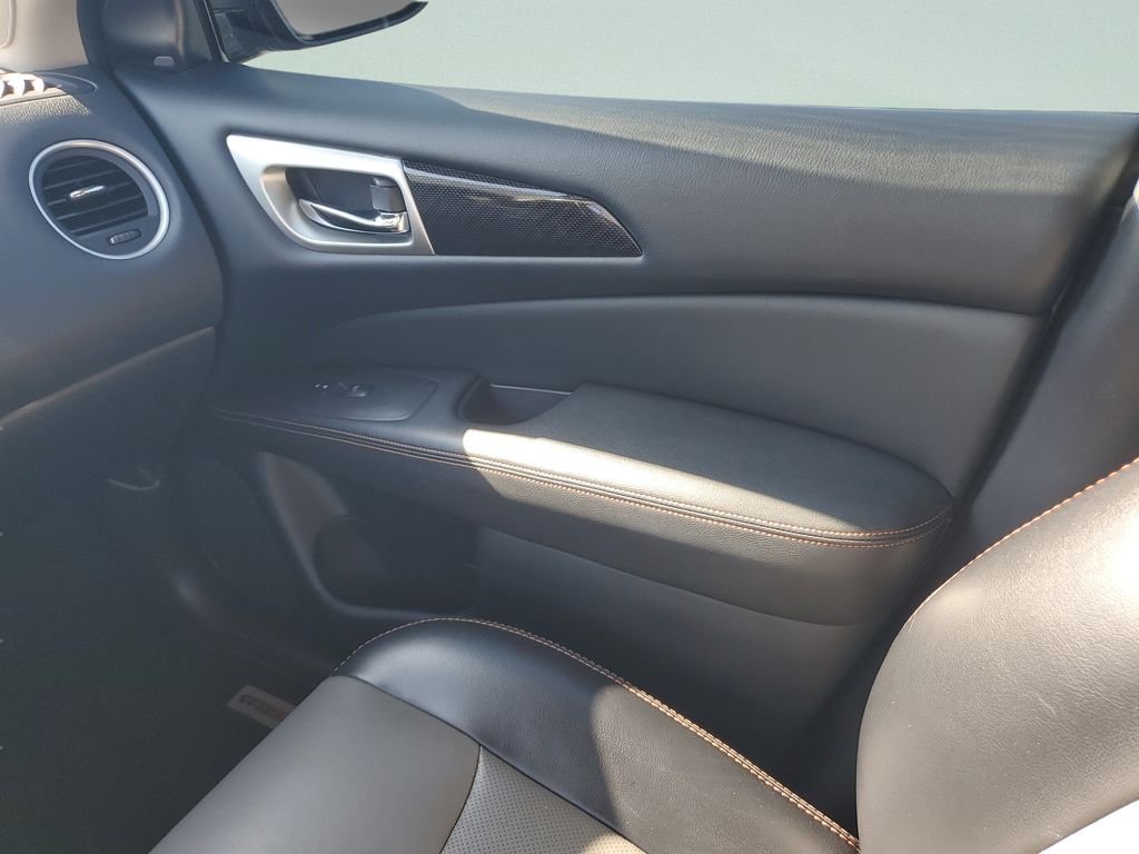 Used 2020 Gray Nissan SL image 14