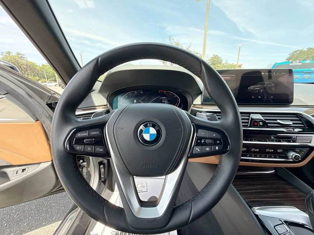 Used 2023 Jet Black BMW 530i xDrive image 13