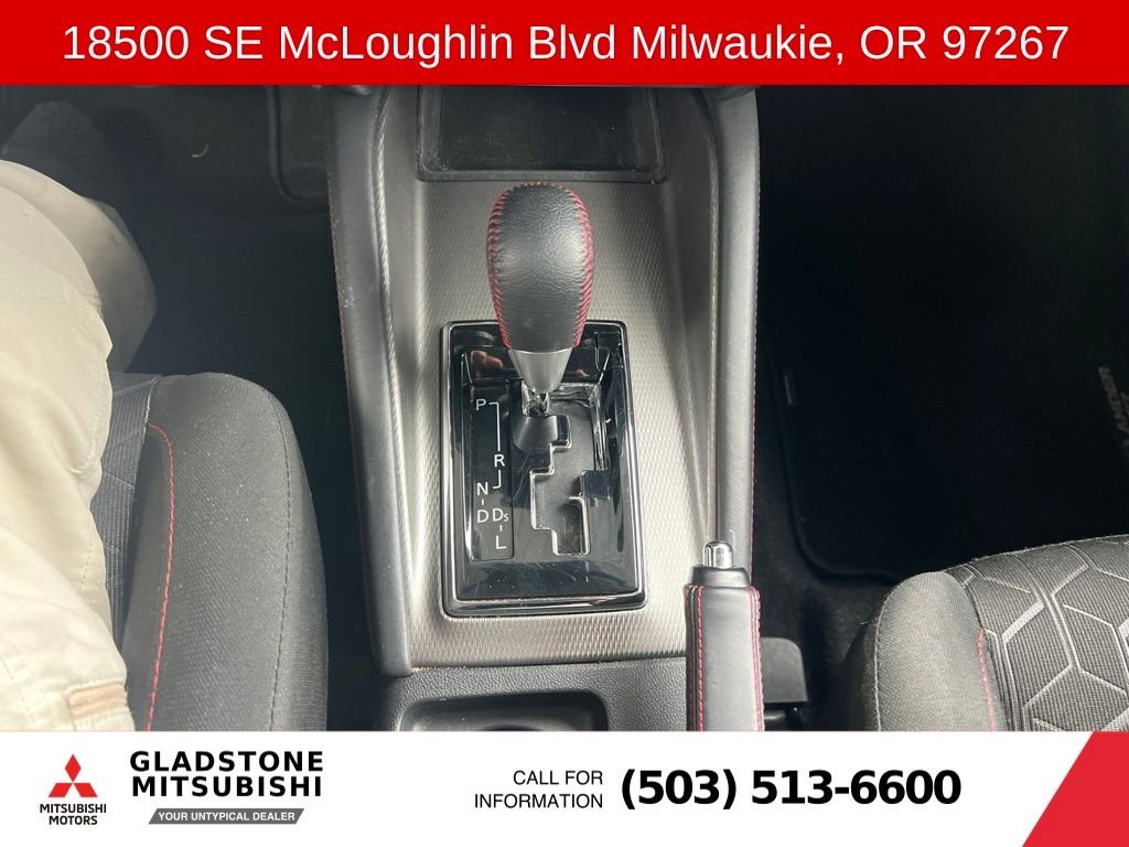 Used 2025 Mercury Gray Metallic Mitsubishi 2.0 LE image 10